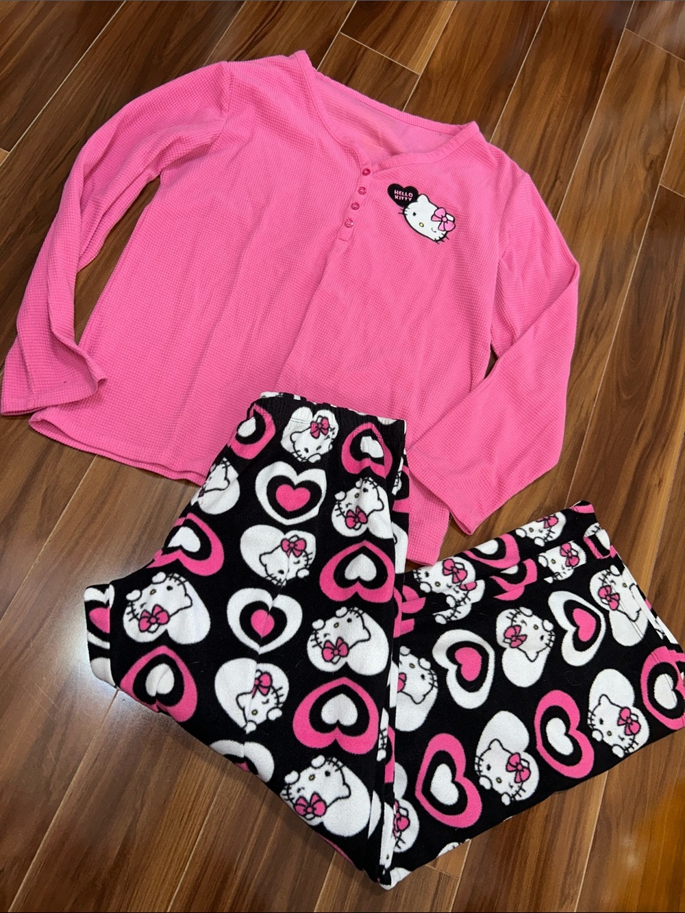 Large kids Hello Kitty Pajama set